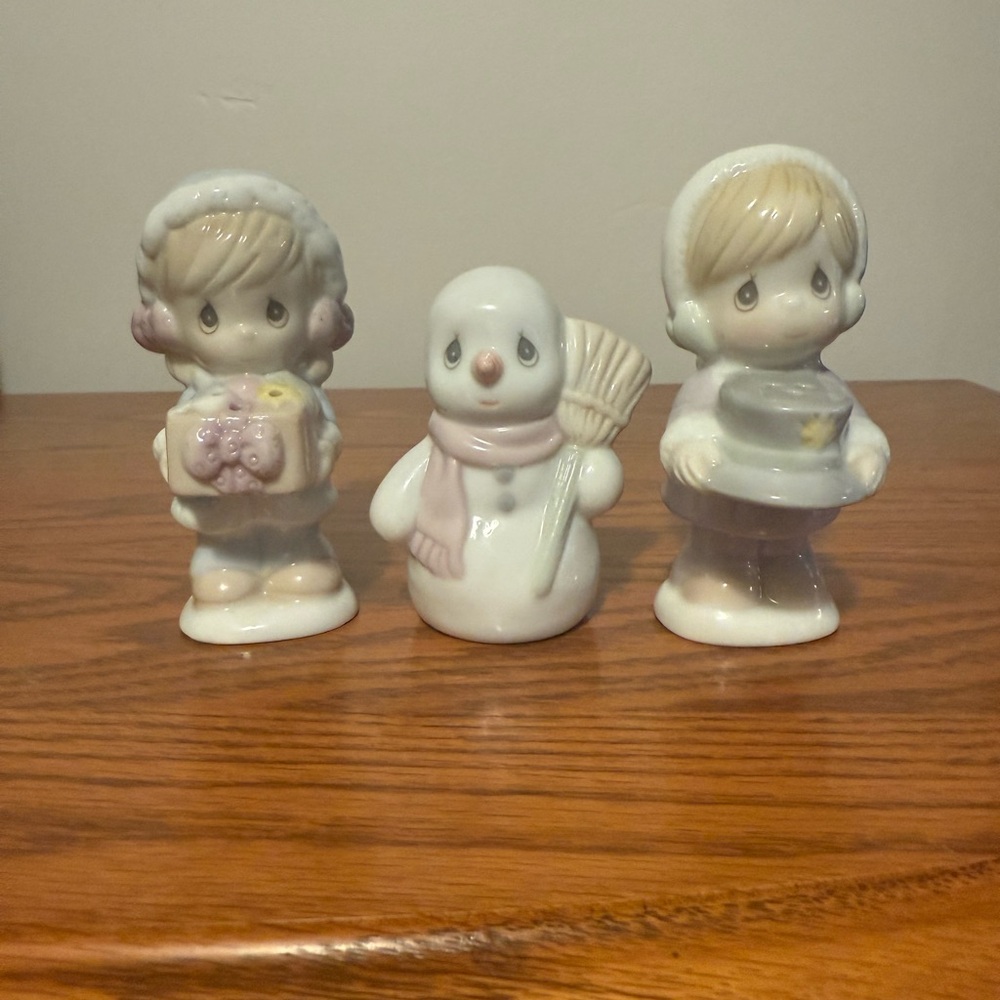 Precious Moments Holiday Figurines - plate
